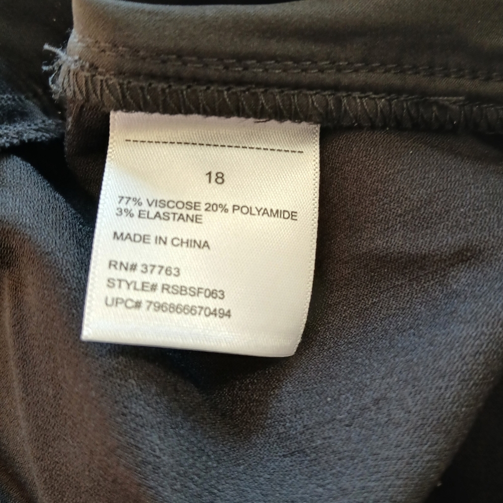 Rafaella Women's Size 18 Classic Black Shorts - Picture 4 of 7